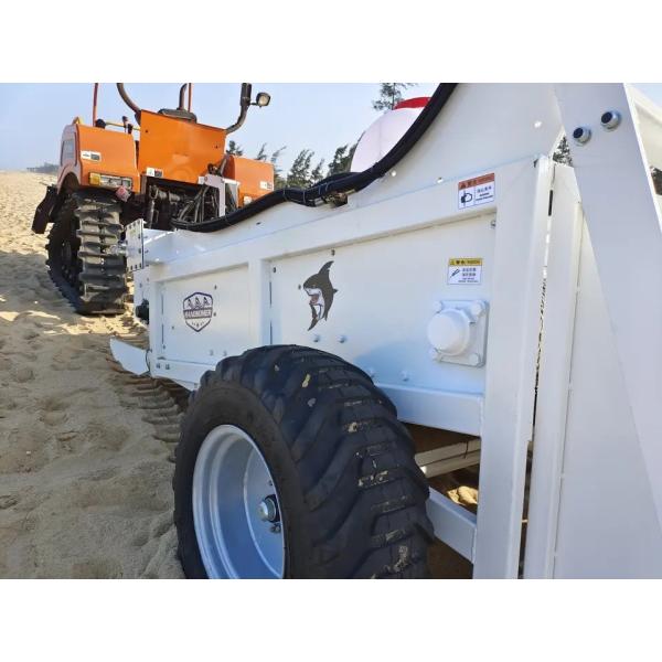 300mm Cleaning Depth Hydraulically Controlled Vibrating Screen Beach Cleaning Machine