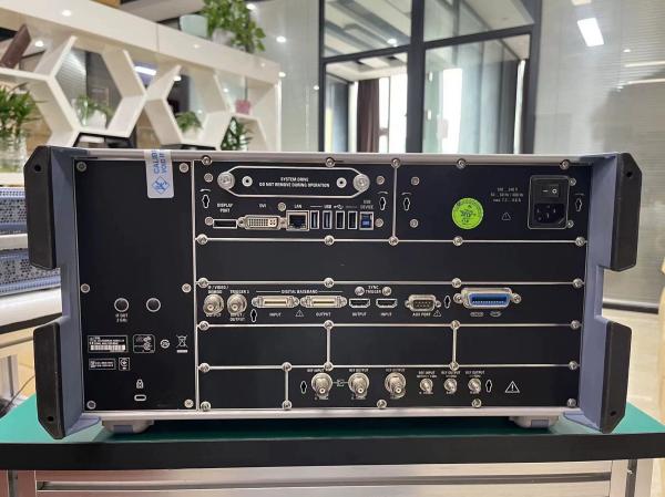 8 GHz Ultra Low Noise Signal Spectrum Analyzer Rohde & Schwarz FSW8