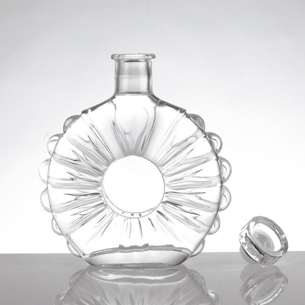 Spray Cap White Glass Material Whiskey Liquor Bottle with Stopper 500ml 750ml Design