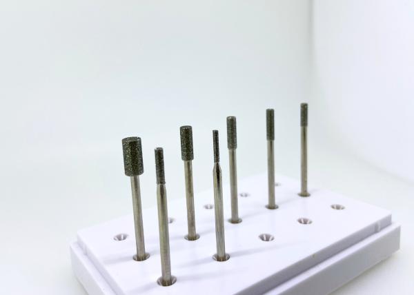 As pedras de moedura do metal dental do laboratório chapearam a pata Diamond Coated Burs de 2.35mm HP