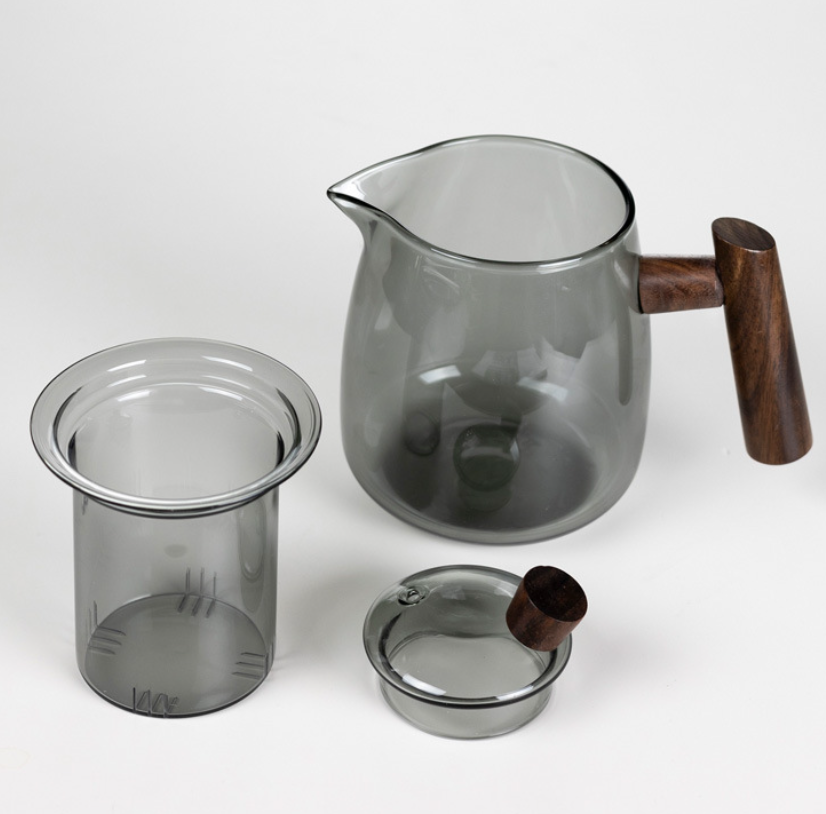 450ml Capacity Glass Tea Pot Borosilicate Tea Kettle With Wooden Handle Custom Logo