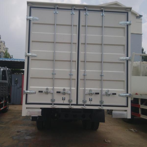 Sinotruk Howo Mini Cargo Truck Single Carbin 6 Wheels 4X2 Light Trucks