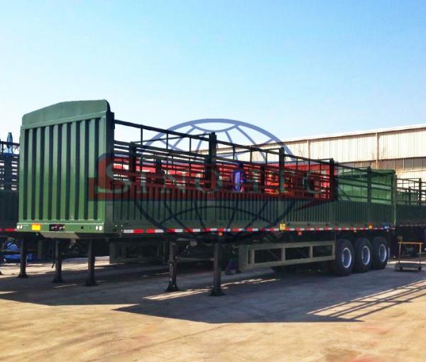 Steel Side Bar Fence Animal Transport Trailer , 50T 3 Axle Cattle Livestock Trailers