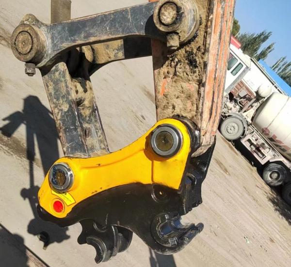 Changement rapide de l'attachement Bucket hydraulique Excavateur à accrochage rapide Accouplement rapide pour le creuseur