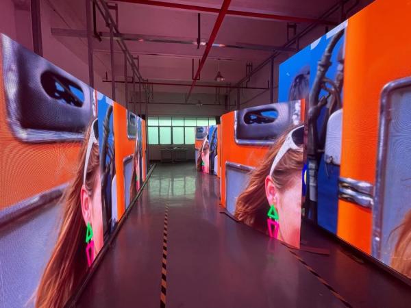 Outdoor HD High Brightness Advertising LED Screen Die-Cast Aluminum P5, 3 Years Warranty