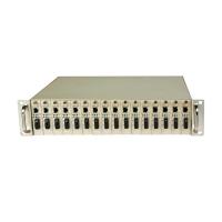 16-Slot Convertisseur de médias Rack châssis double alimentation CA/CC 2U Taille non gérée
