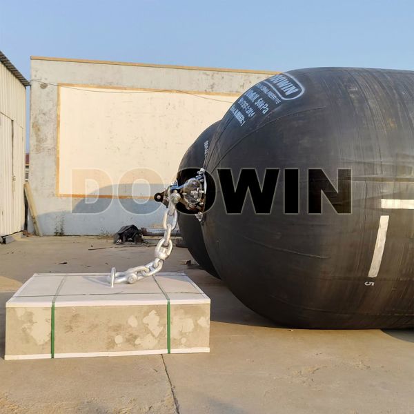 Hydro Pneumatic Rubber Fenders Puncture resistant For Navy Submarine