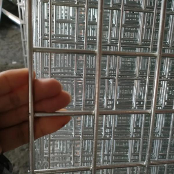 3x3 2x2 Galvanized Welded Wire Mesh Panels with High Tension Strength and Hot Dipped Galvanized Square Hole Shape