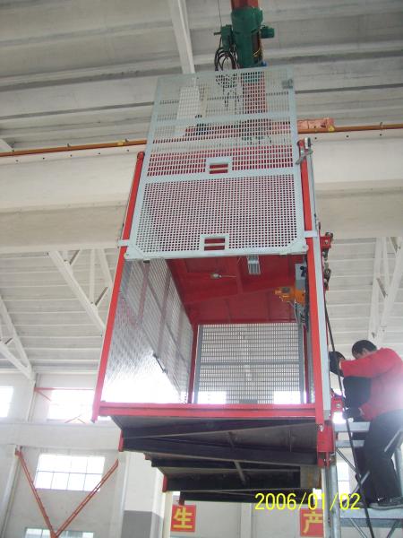 Building Double Cage Hoist Red Paited 380V 50HZ Passenger Elevator