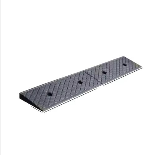 Professional-Grade Recycled Rubber Curb Ramp For Maximum Event Stability
