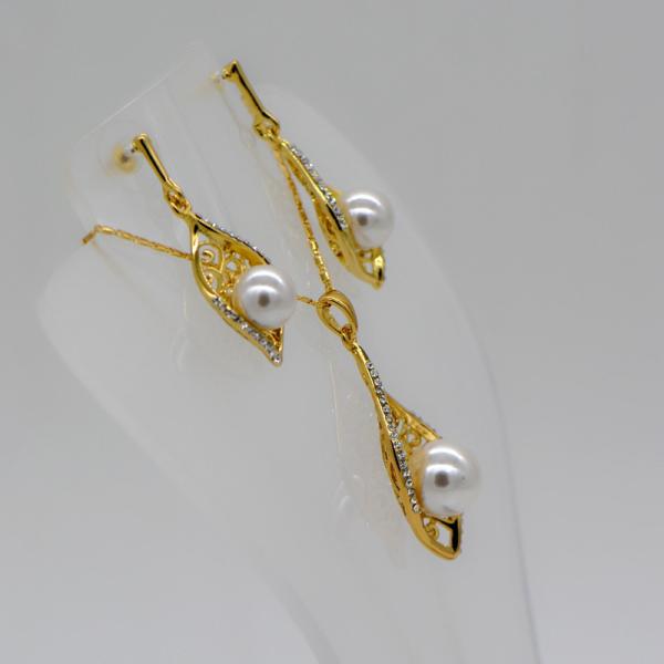 Trendy Simple design pearl Necklace pendant Earrings Rhinestone Jewelry Set 18K Gold Plate