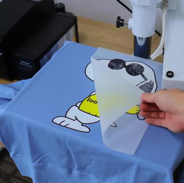 filme da transferência térmica do ANIMAL DE ESTIMAÇÃO da espessura de 100μm para a impressão do t-shirt DTF
