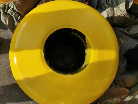 Highway Safety Yellow Plastic Roller Guardrail Road Barrier System 100kn/H