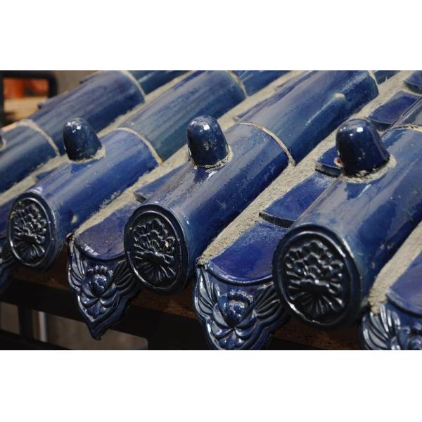 Chinese Cobalt Blue Ceramic Roofing Tiles With Traditional Chinese Pagoda Roof Design
