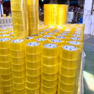 Fabrique en gros de ruban d'emballage transparent pour l'étanchéité des cartons