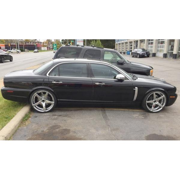 L'extrémité concave de Chrome roule 22 pouces a chancelé les jantes 7-13J