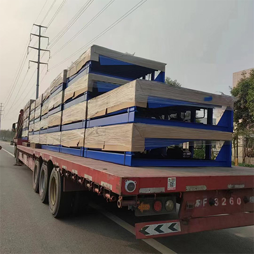 Safety Heavy Duty Loading Dock Leveler Anti Slip For Manufacturing Plant Loading Areas