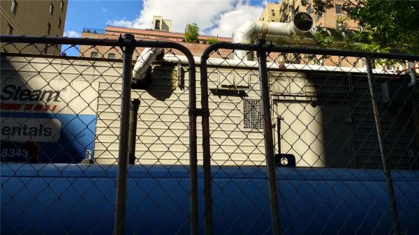 chain link temporary construction fence panels 6FT X 10F Mesh 2 3/8  x 2 3/8 ( 60mm x 60mm ) x 12 gauge wire