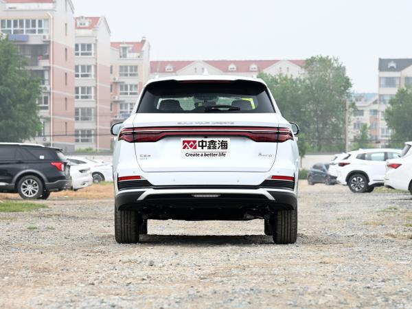 Grey Color Hybrid Sedans Luxurious Version New Energy Vehicles