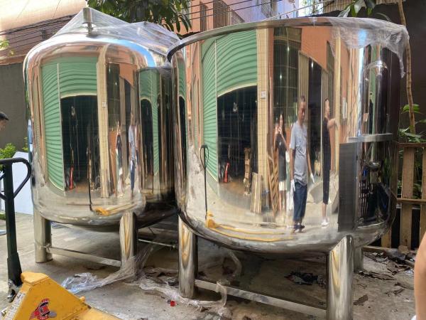 1000L Vertical Stainless Steel Storage Tank With Wheel Agitator