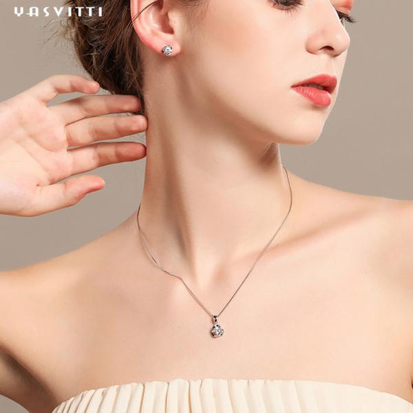 Clover Blue Crystal Pendant Simple Zircon Ladies Necklace Electroplating Alloy Necklace