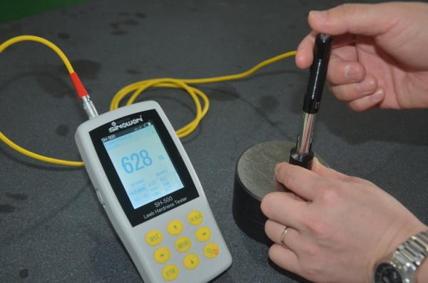 Digital Leeb Portable Hardness Tester  with LCD Color Display for Die Molds and Heavy Specimens