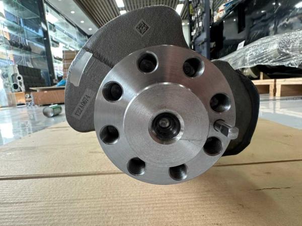 9360310101 BENZ エンジン クランクスhaft PRODUCT MODEL OM936は高品質の偽造材料で作られています