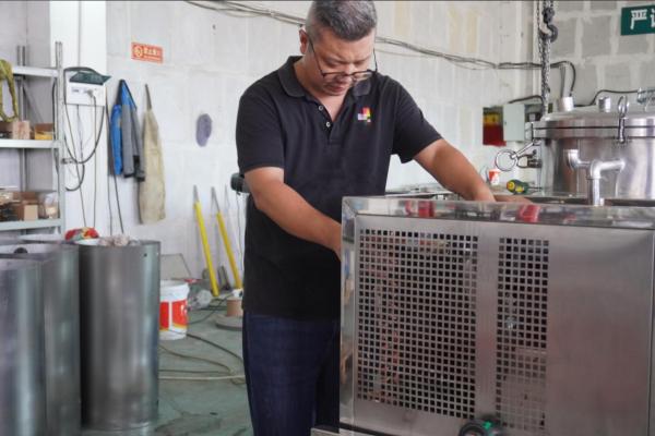 CE Ex Factory Direct 150L Smart Explosion Proof High Efficiency Solvent Recovery Equipment