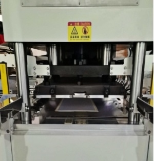 Economical 20-Ton Pressure Automatic Hot Foil Stamping Machine For Printing Packaging Boxes