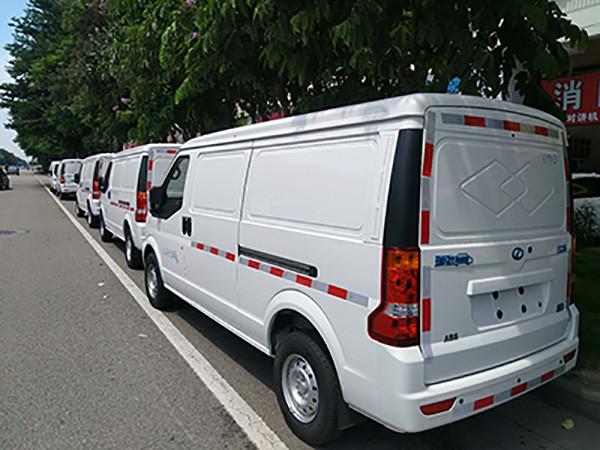 A CEE certificou a entrega Van da carga de Ruichi Ec35 dos carros elétricos da condução à direita 245Km