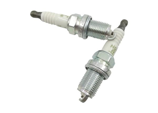 New Spark Plug BKR5E-11 6953 For Hyundai Mazda  Suzuki Mitsubishi