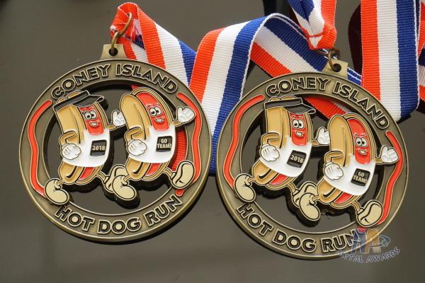 Custom Marathon And Racing Metal Awards With Cut Out Effect , Red / White / Blue Ribbon