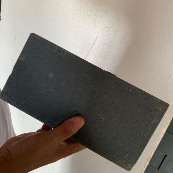 Customized Abrasion Resistance Sic Silicon Carbide Brick Plate with Al2O3 Content % 12%