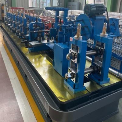 Máquina de moldagem de rolos de alta velocidade para tubos de pequeno diâmetro