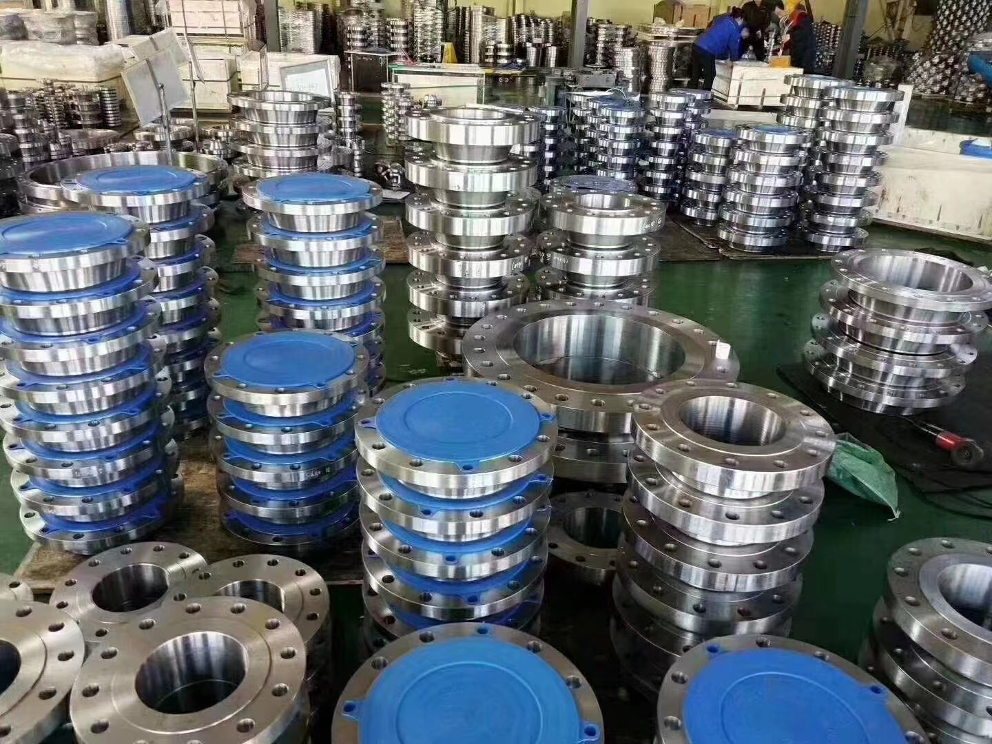 ASME Pn100 Dn100 выковало выскальзывание фланца стали углерода плоское на поднятой шеи сварки стороны
