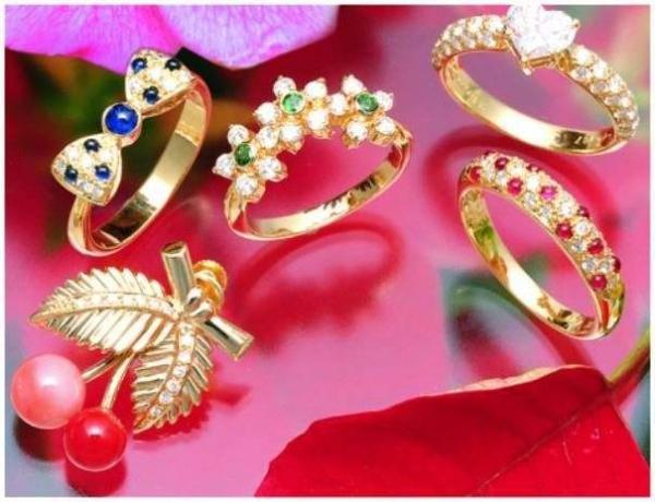 Easy to Operate 200W Built-In Chiller Yag Jewelry Laser Welding Machine for Rings Bracelets Platinum Gold Silver and More