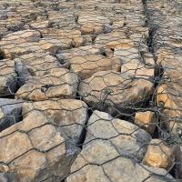 Le double motif hexagonal tordu assure une résistance et une durabilité exceptionnelles pour le treillis métallique en gabion