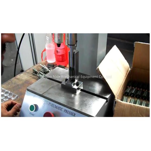 Manualmente el presionar que cabe del conmutador del rotor de la armadura insertando la máquina 5KN