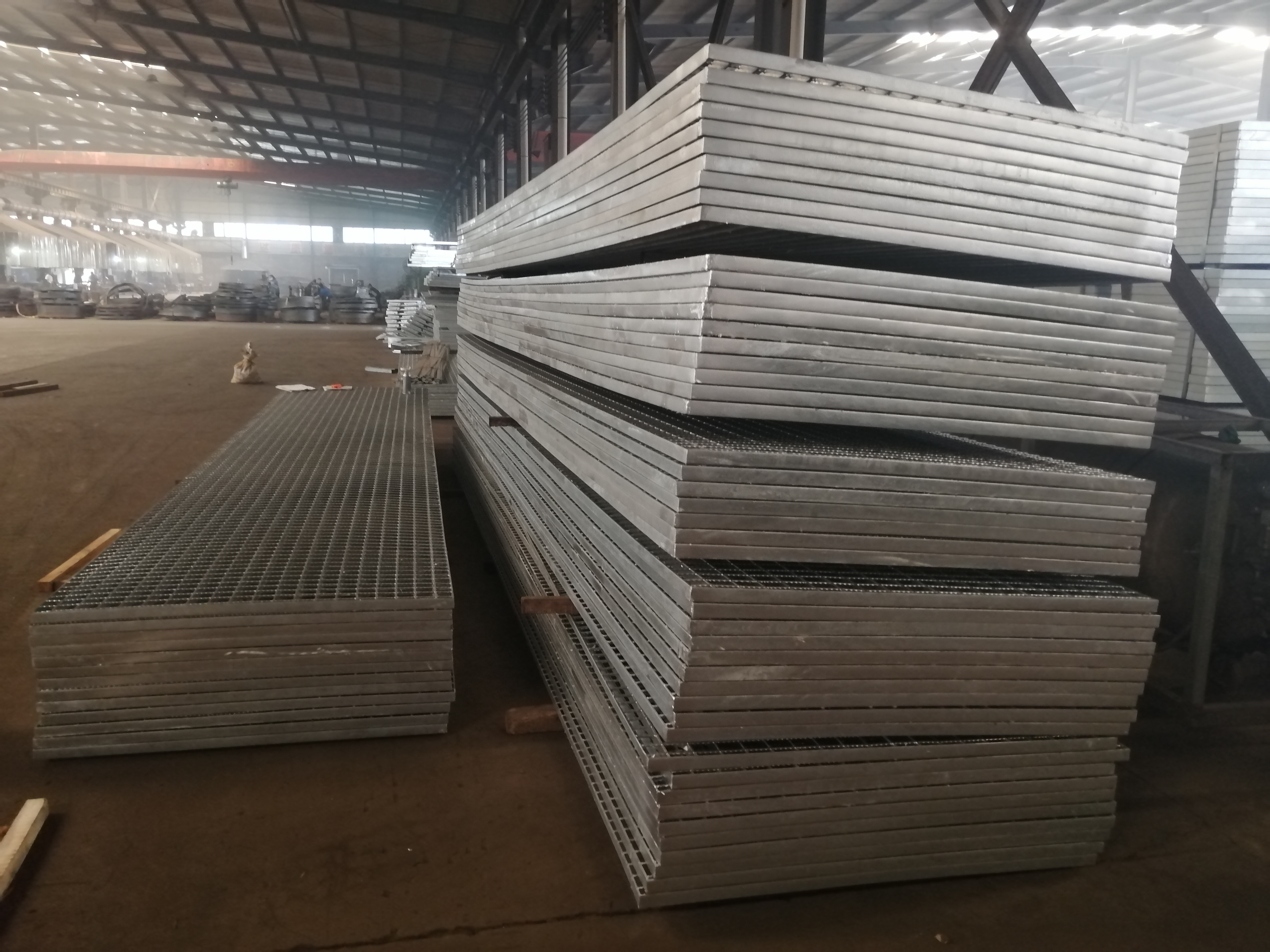 пресса сетки 60x50mm сваривая горячую гальванизированную стальную плоскую поверхность решеток