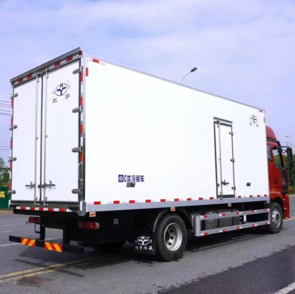 FAW 10 Ton Reefer Truck Cold Room Van Truck For Vegetable And Fruit