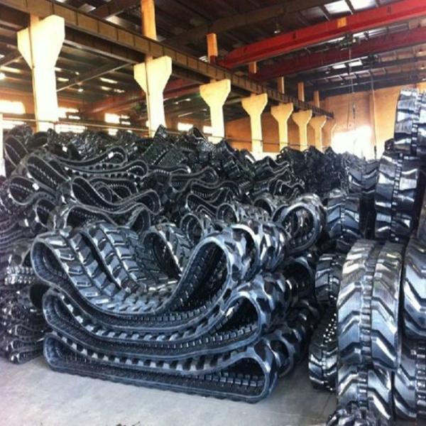 A borracha excelente do carregador da trilha segue o perímetro de 2448mm para a infraestrutura