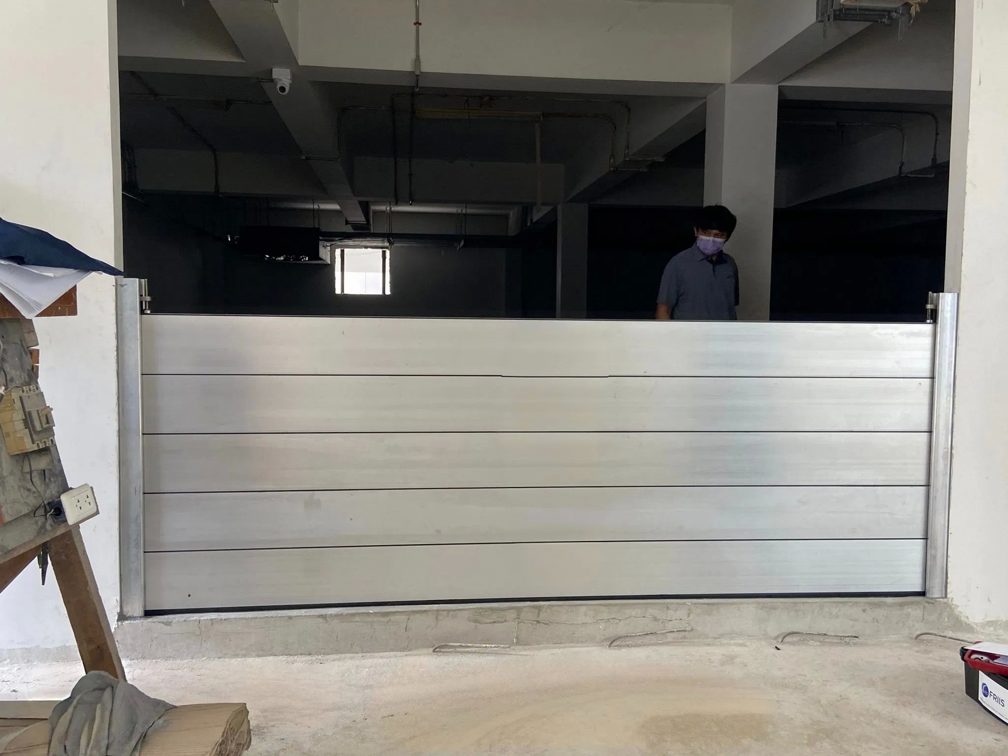 Demountable Flood Barrier