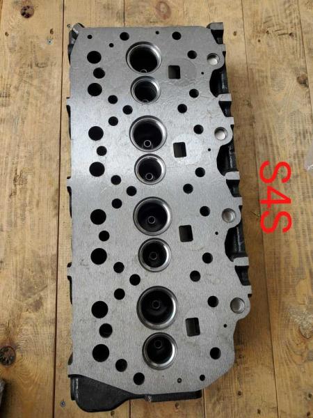 32A01-01010 Mitsubishi シリンダーヘッドモデルS4s 鋳造エンジン シリンダーヘッド