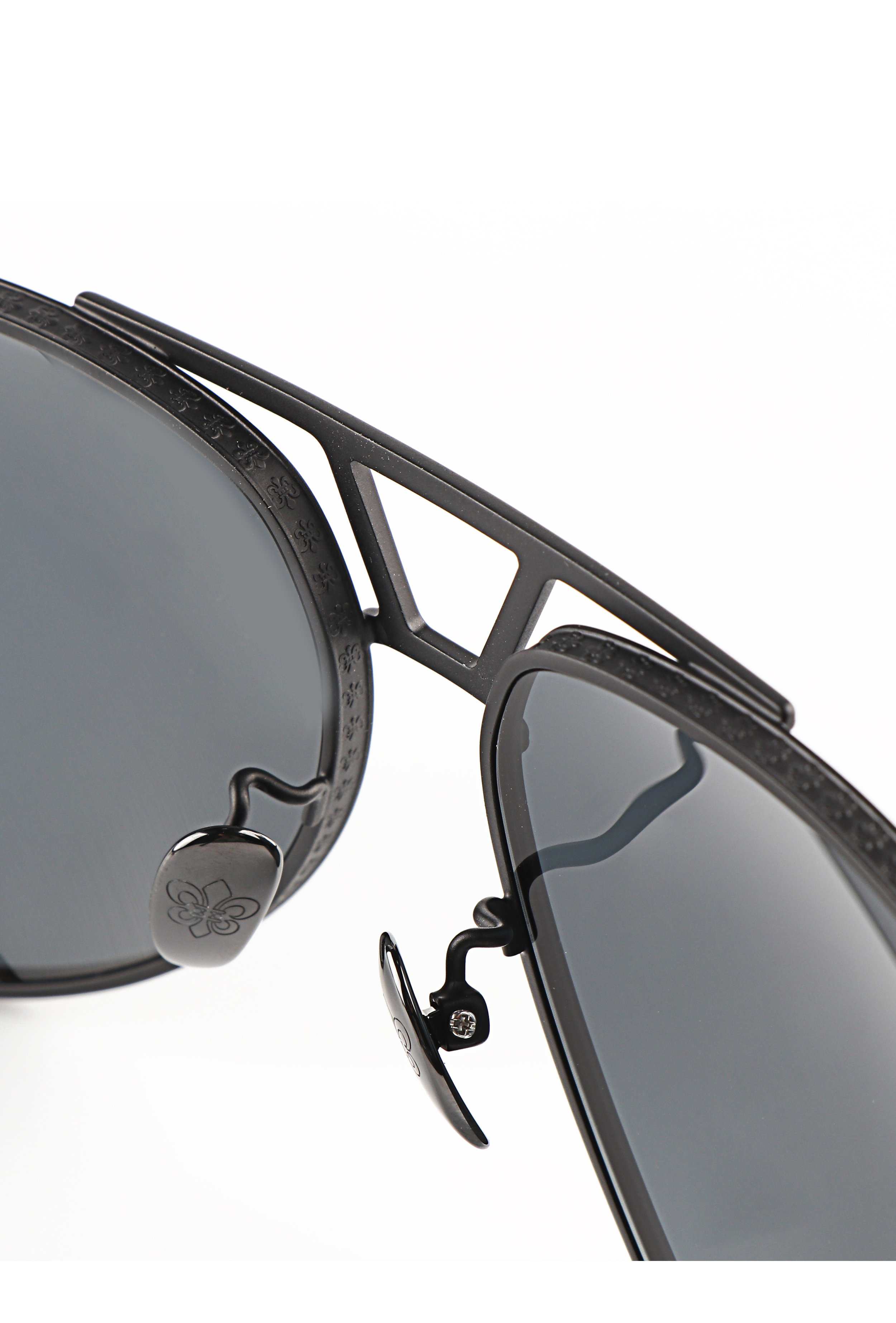 Cool Titanium New Funny 2025 Wholesale Custom logo Comfortable Frame Vintage pilot Men Sunglasses Designer Women Luxury Brand