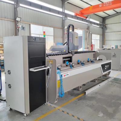 Um CNC de 3 linhas centrais controlou o centro fazendo à máquina do perfil que trabalha com lados do perfil 3 na área de porta da janela