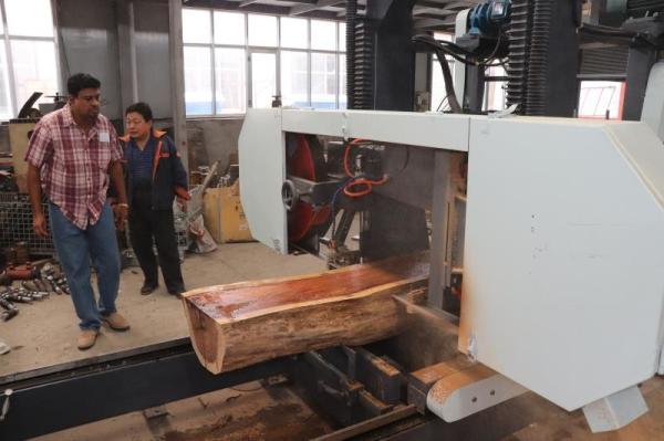 O moinho da serra de fita da serração/portátil portáteis viu a máquina de corte diesel da laje de /wood das máquinas
