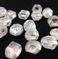 Diamante sintético sin cortar HPHT diamante bruto blanco cultivado en laboratorio diamante para joyería vs DEF