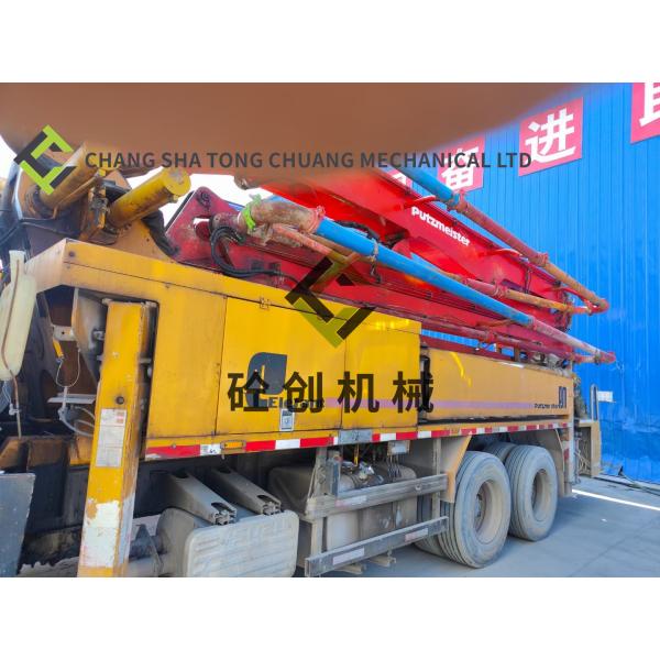 En 2008 se fabricó de nuevo el camión de bombeo de hormigón usado Putzmeister 38 metros