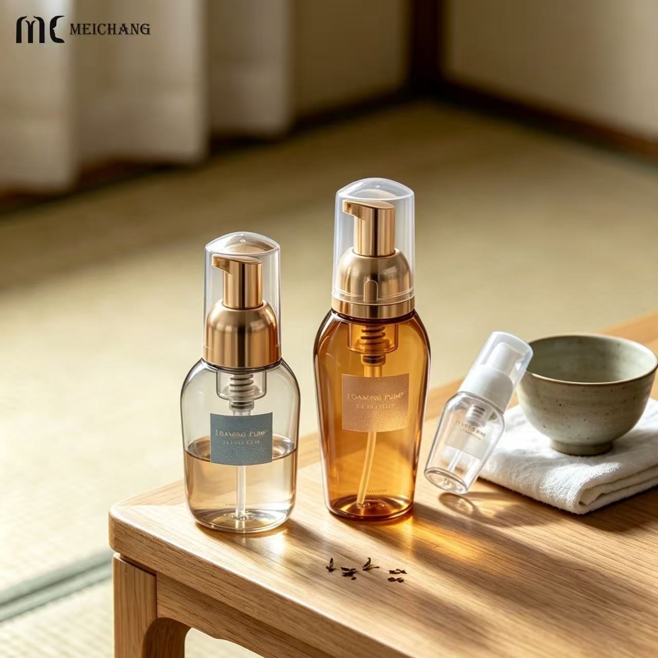 Custom PET Foaming Pump Bottle with Clear Protective Cap, 50ml & 80ml Special-Shaped Foam Pump Bottle（MC-1808）