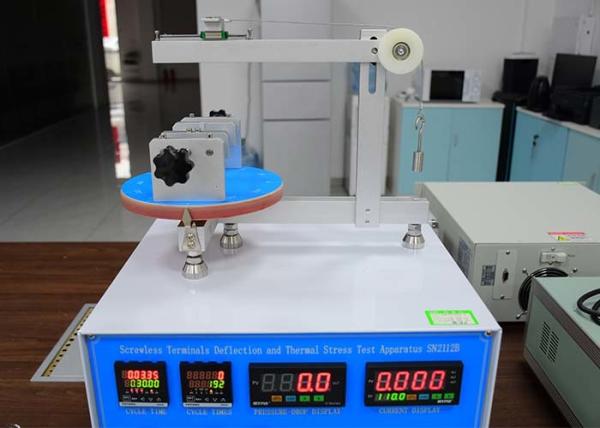 IEC 60884-1 Figura 14 Aparelho de ensaio de deflexão e tensão térmica dos terminais sem parafusos